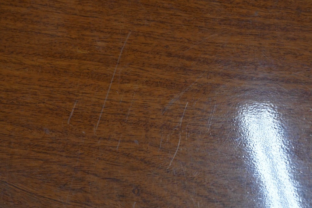 中古　花梨(カリン)材　一枚板ならではの力強い木肌が魅力の重厚な座卓　(R-087565)