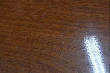 中古　花梨(カリン)材　一枚板ならではの力強い木肌が魅力の重厚な座卓　(R-087565)