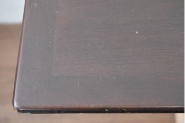 和製ヴィンテージ　ミッドセンチュリー　アルミ脚のシャープなデザインが目を惹くテーブル　(R-087566)