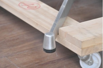和製ヴィンテージ　ミッドセンチュリー　アルミ脚のシャープなデザインが目を惹くテーブル　(R-087566)