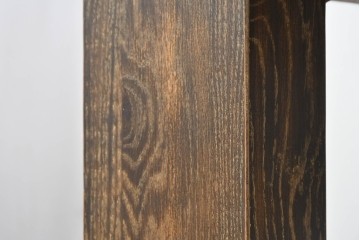 中古　美品　希少な廃番品　関家具取り扱い　楢(ナラ)材　アンティーク調で重厚感ある佇まいのブルデンダイニングテーブル　(R-087568)
