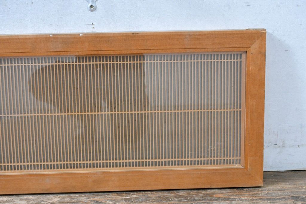 ヴィンテージ建具　昭和中期　両面ガラス　繊細な筬組が美しい筬欄間2枚セット　(R-087570)