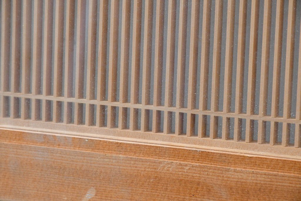 ヴィンテージ建具　昭和中期　両面ガラス　繊細な筬組が美しい筬欄間2枚セット　(R-087570)