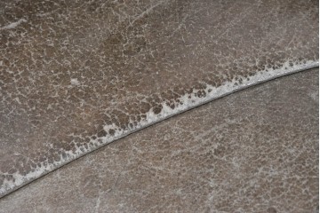 北欧ヴィンテージ　ノルウェー　Lied Mobler(リードモブラー)　本革　チーク材　時を重ねて深みを増した革の表情が味わい深い3人掛けソファ　(R-087571)