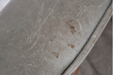 北欧ヴィンテージ　ノルウェー　Lied Mobler(リードモブラー)　本革　チーク材　時を重ねて深みを増した革の表情が味わい深い3人掛けソファ　(R-087571)