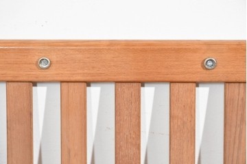 北欧ヴィンテージ　ノルウェー　Lied Mobler(リードモブラー)　本革　チーク材　時を重ねて深みを増した革の表情が味わい深い3人掛けソファ　(R-087571)