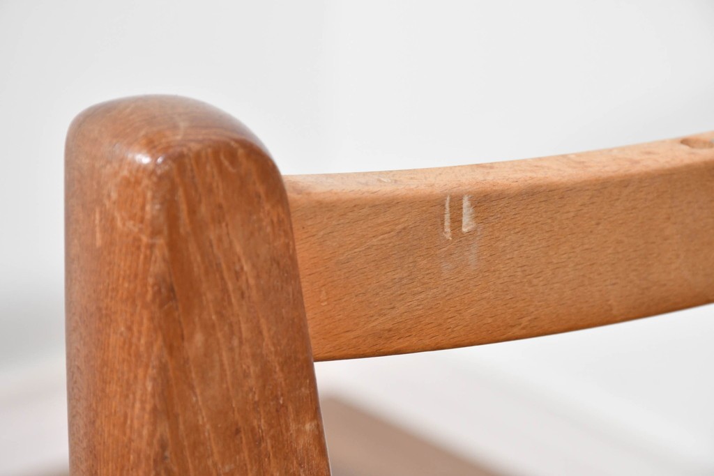 北欧ヴィンテージ　ノルウェー　Lied Mobler(リードモブラー)　本革　チーク材　時を重ねて深みを増した革の表情が味わい深い3人掛けソファ　(R-087571)