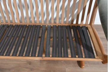 北欧ヴィンテージ　ノルウェー　Lied Mobler(リードモブラー)　本革　チーク材　時を重ねて深みを増した革の表情が味わい深い3人掛けソファ　(R-087571)