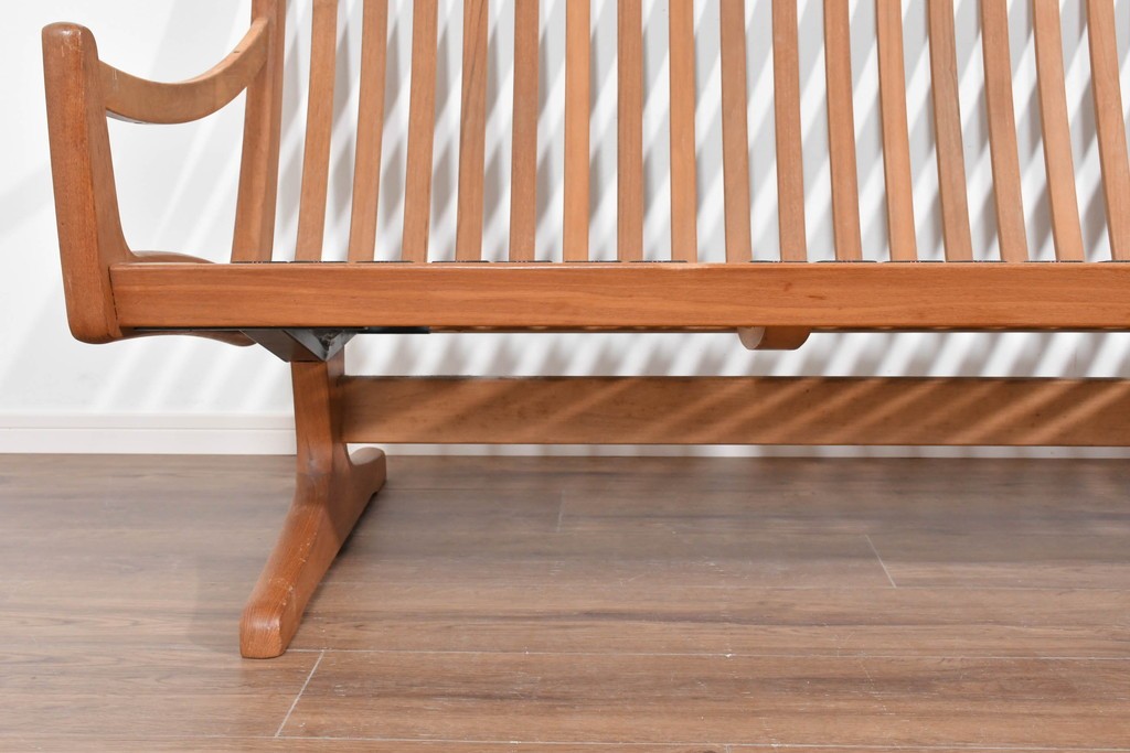 北欧ヴィンテージ　ノルウェー　Lied Mobler(リードモブラー)　本革　チーク材　時を重ねて深みを増した革の表情が味わい深い3人掛けソファ　(R-087571)