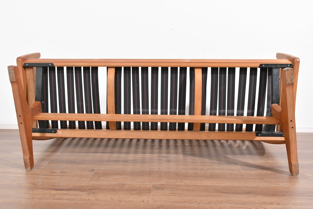 北欧ヴィンテージ　ノルウェー　Lied Mobler(リードモブラー)　本革　チーク材　時を重ねて深みを増した革の表情が味わい深い3人掛けソファ　(R-087571)