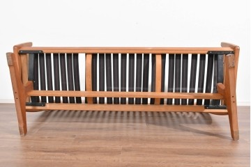 北欧ヴィンテージ　ノルウェー　Lied Mobler(リードモブラー)　本革　チーク材　時を重ねて深みを増した革の表情が味わい深い3人掛けソファ　(R-087571)