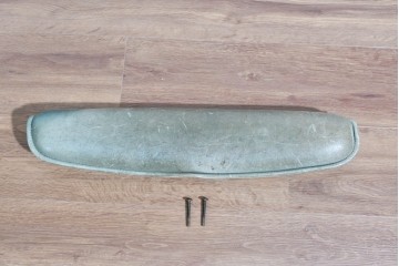 北欧ヴィンテージ　ノルウェー　Lied Mobler(リードモブラー)　本革　チーク材　時を重ねて深みを増した革の表情が味わい深い3人掛けソファ　(R-087571)