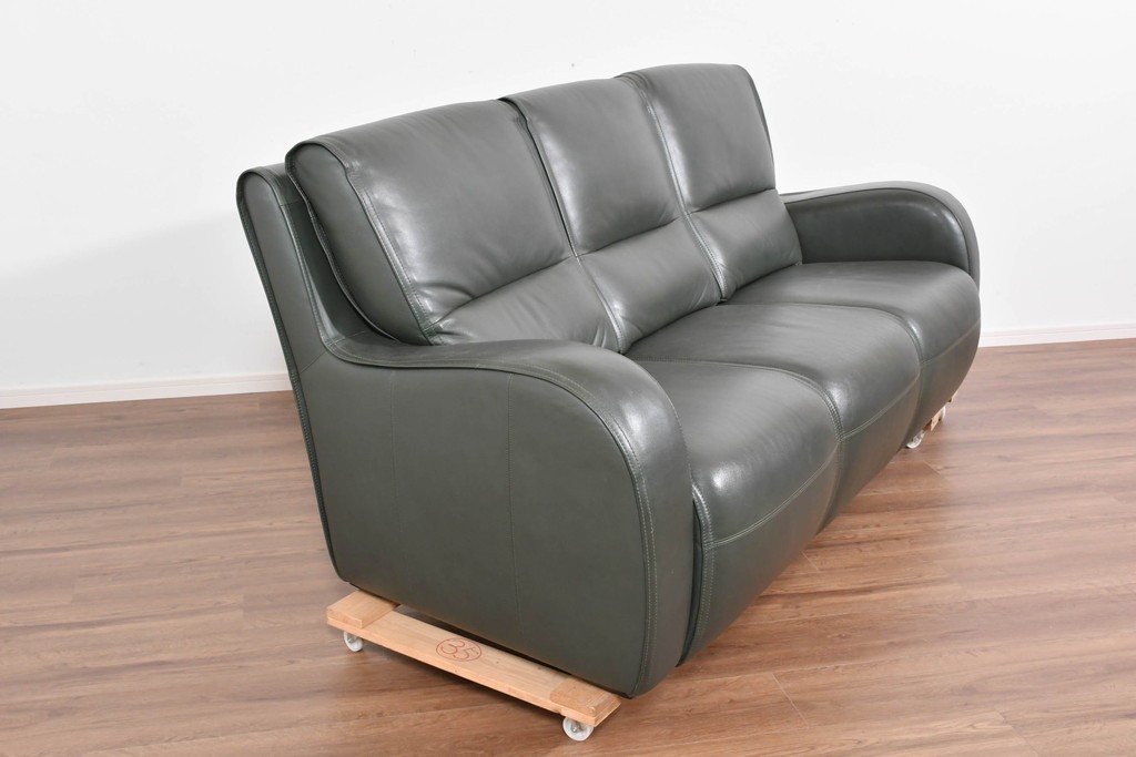 新古　未使用展示品　美品　カリモク家具(karimoku)　domani(ドマーニ)　Excel-Life(エクセルライフ)　本革　三人掛けソファ　定価約100万円　(R-087572)