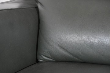 新古　未使用展示品　美品　カリモク家具(karimoku)　domani(ドマーニ)　Excel-Life(エクセルライフ)　本革　三人掛けソファ　定価約100万円　(R-087572)