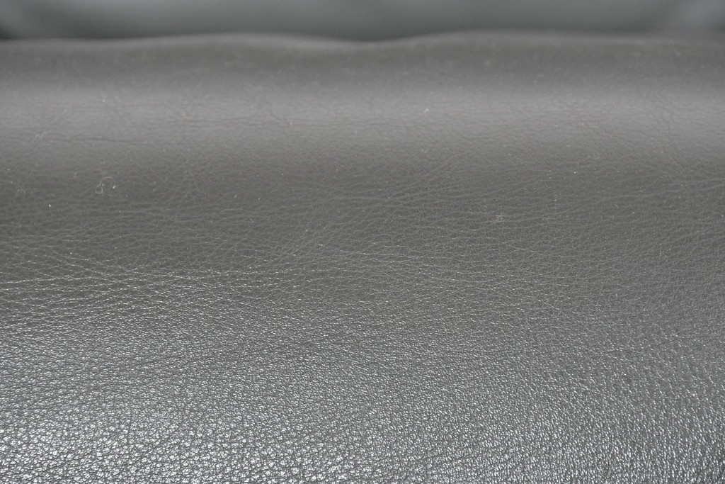 新古　未使用展示品　美品　カリモク家具(karimoku)　domani(ドマーニ)　Excel-Life(エクセルライフ)　本革　三人掛けソファ　定価約100万円　(R-087572)