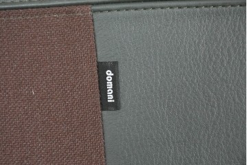 新古　未使用展示品　美品　カリモク家具(karimoku)　domani(ドマーニ)　Excel-Life(エクセルライフ)　本革　三人掛けソファ　定価約100万円　(R-087572)