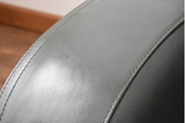 新古　未使用展示品　美品　カリモク家具(karimoku)　domani(ドマーニ)　Excel-Life(エクセルライフ)　本革　三人掛けソファ　定価約100万円　(R-087572)
