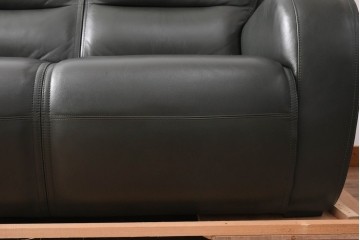 新古　未使用展示品　美品　カリモク家具(karimoku)　domani(ドマーニ)　Excel-Life(エクセルライフ)　本革　三人掛けソファ　定価約100万円　(R-087572)
