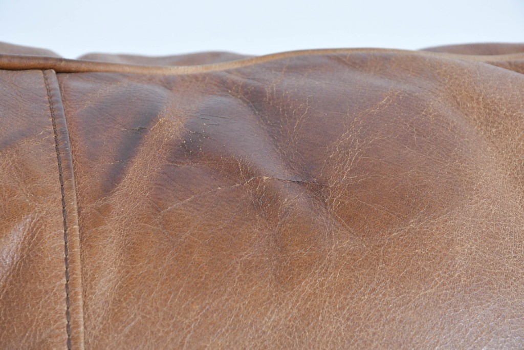 アメリカヴィンテージ　LEXINGTON(レキシントン)　本革　使いこまれた革ならではの表情が味わい深い3人掛けソファ　(R-087573)