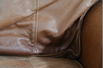 アメリカヴィンテージ　LEXINGTON(レキシントン)　本革　使いこまれた革ならではの表情が味わい深い3人掛けソファ　(R-087573)