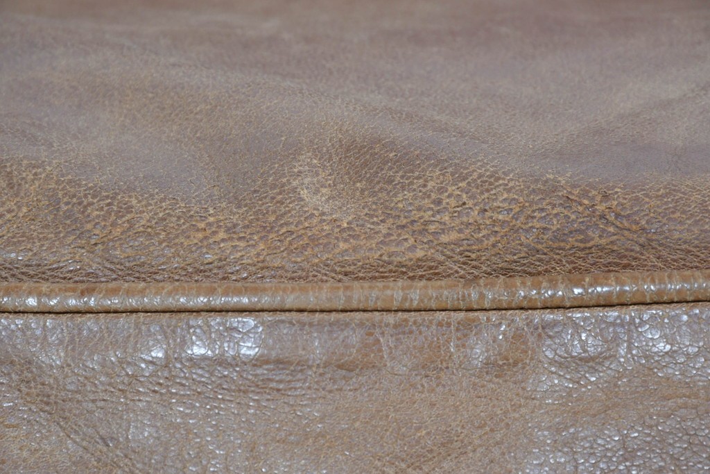 アメリカヴィンテージ　LEXINGTON(レキシントン)　本革　使いこまれた革ならではの表情が味わい深い3人掛けソファ　(R-087573)