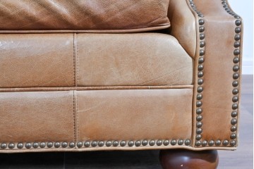 アメリカヴィンテージ　LEXINGTON(レキシントン)　本革　使いこまれた革ならではの表情が味わい深い3人掛けソファ　(R-087573)