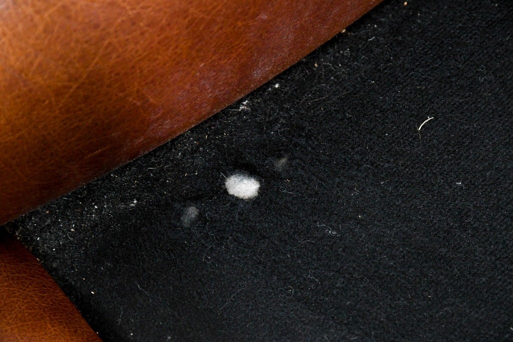 アメリカヴィンテージ　LEXINGTON(レキシントン)　本革　使いこまれた革ならではの表情が味わい深い3人掛けソファ　(R-087573)