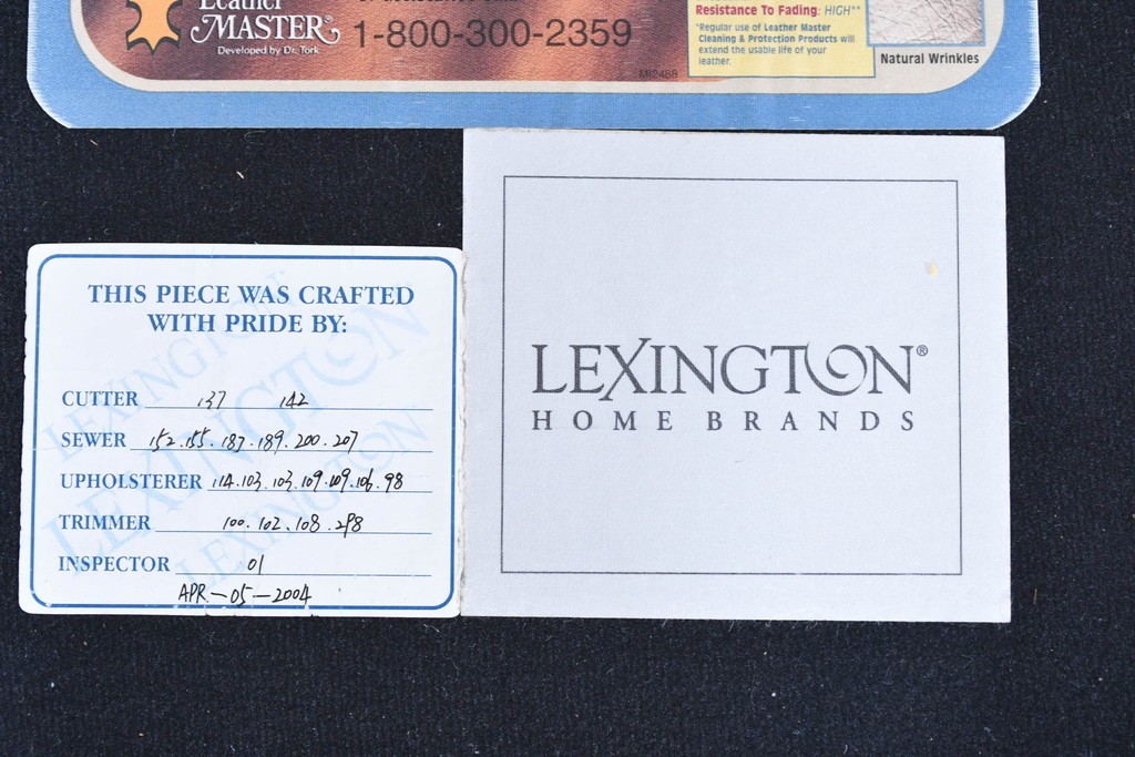 アメリカヴィンテージ　LEXINGTON(レキシントン)　本革　使いこまれた革ならではの表情が味わい深い3人掛けソファ　(R-087573)