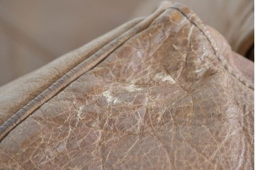 アメリカヴィンテージ　LEXINGTON(レキシントン)　本革　使いこまれた革ならではの表情が味わい深い3人掛けソファ　(R-087573)