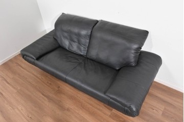 中古　ドイツ　ROLF BENZ(ロルフベンツ)　本革　丸みのある柔らかなフォルムの二人掛けソファ　定価約130万円　(R-087575)