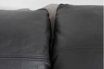 中古　ドイツ　ROLF BENZ(ロルフベンツ)　本革　丸みのある柔らかなフォルムの二人掛けソファ　定価約130万円　(R-087575)