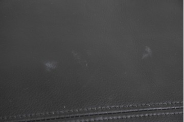 中古　ドイツ　ROLF BENZ(ロルフベンツ)　本革　丸みのある柔らかなフォルムの二人掛けソファ　定価約130万円　(R-087575)