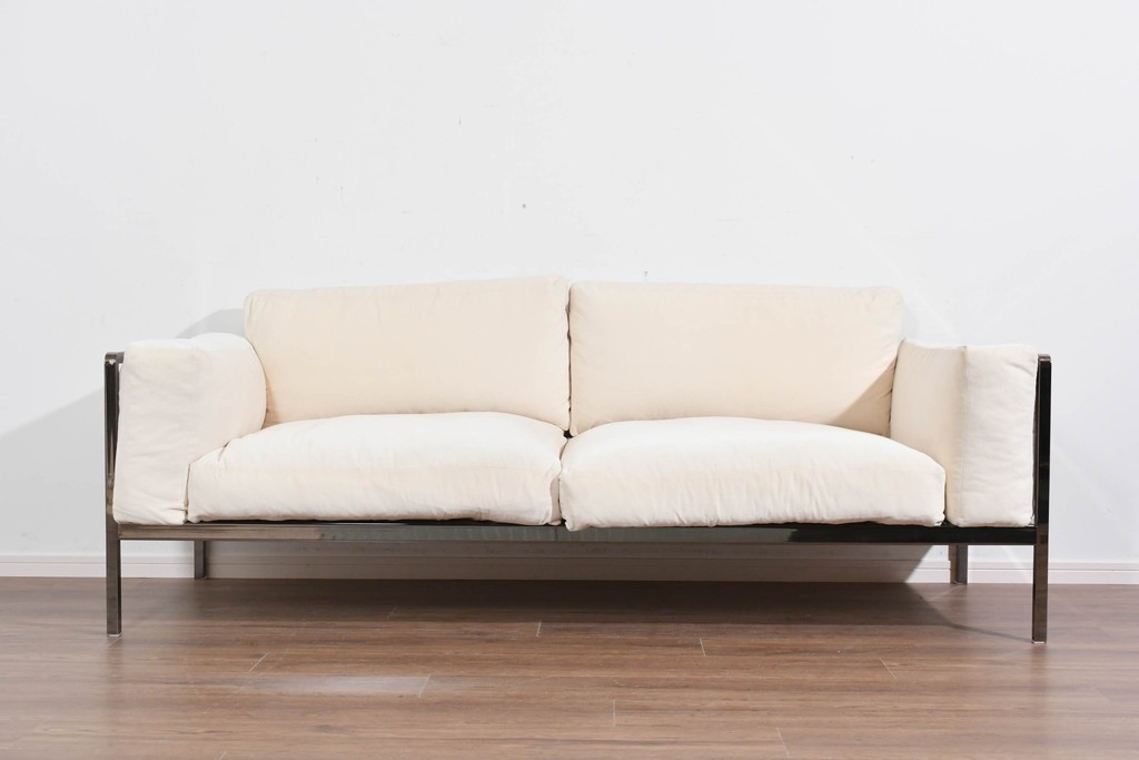 中古　イタリア　erba(エルバ)社　SOGNO(ソーニョ)　スタイリッシュな二人掛けソファ　定価約88万円　(R-087576)