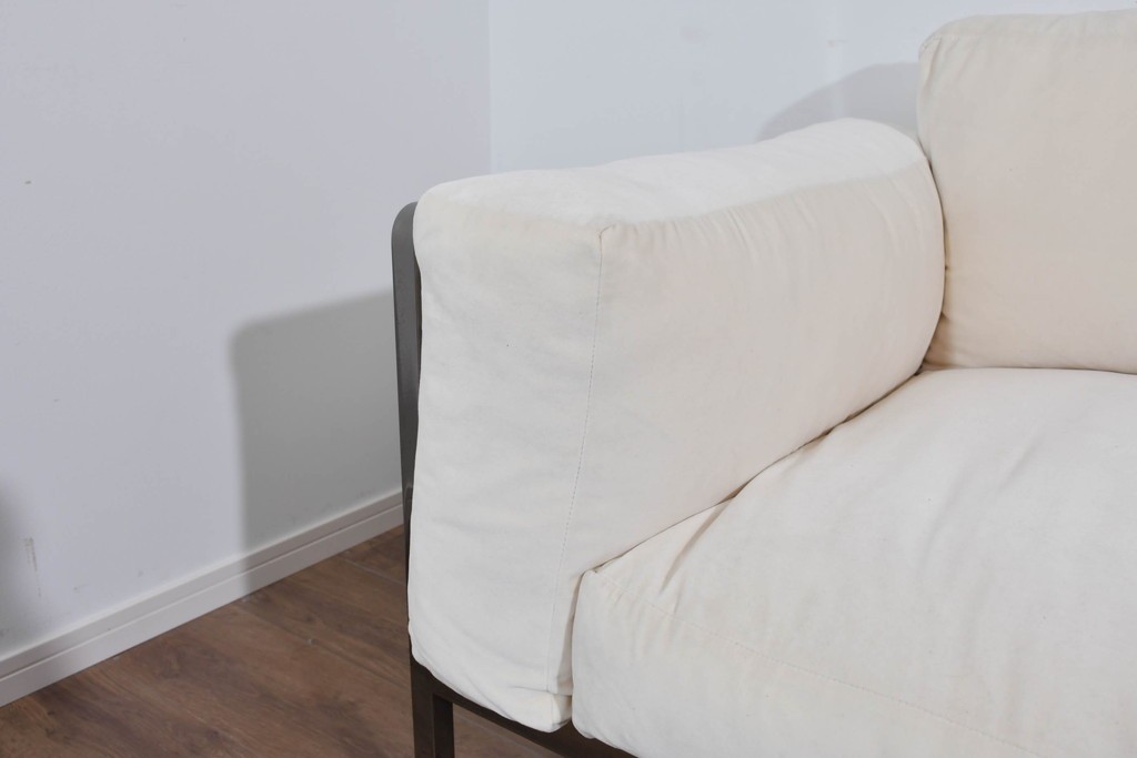 中古　イタリア　erba(エルバ)社　SOGNO(ソーニョ)　スタイリッシュな二人掛けソファ　定価約88万円　(R-087576)