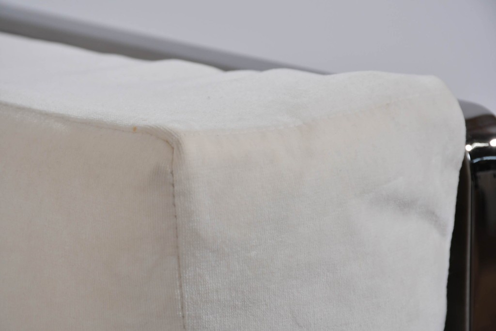 中古　イタリア　erba(エルバ)社　SOGNO(ソーニョ)　スタイリッシュな二人掛けソファ　定価約88万円　(R-087576)