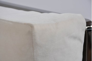 中古　イタリア　erba(エルバ)社　SOGNO(ソーニョ)　スタイリッシュな二人掛けソファ　定価約88万円　(R-087576)