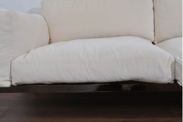 中古　イタリア　erba(エルバ)社　SOGNO(ソーニョ)　スタイリッシュな二人掛けソファ　定価約88万円　(R-087576)