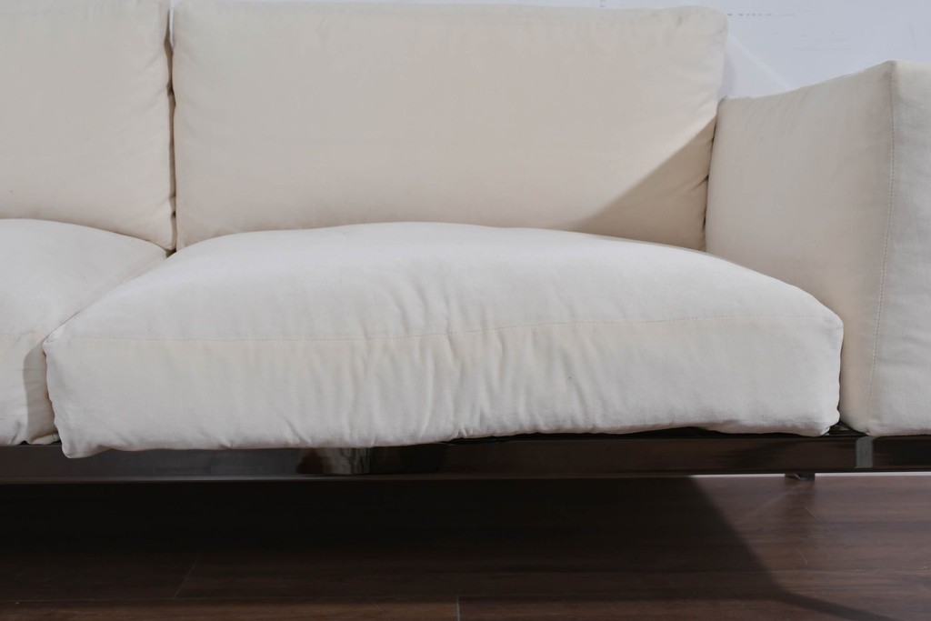 中古　イタリア　erba(エルバ)社　SOGNO(ソーニョ)　スタイリッシュな二人掛けソファ　定価約88万円　(R-087576)