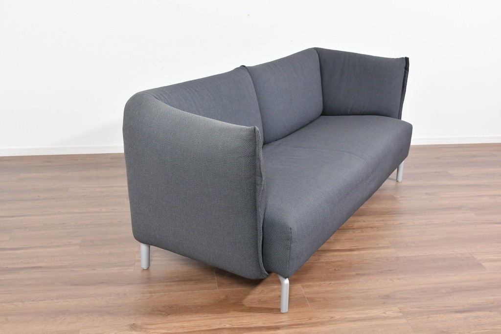 中古　希少モデル　ROLF BENZ(ロルフベンツ)　包み込まれるようなフォルムの2人掛けソファ　定価約70万円　(R-087577)