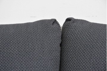 中古　希少モデル　ROLF BENZ(ロルフベンツ)　包み込まれるようなフォルムの2人掛けソファ　定価約70万円　(R-087577)