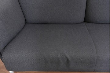 中古　希少モデル　ROLF BENZ(ロルフベンツ)　包み込まれるようなフォルムの2人掛けソファ　定価約70万円　(R-087577)