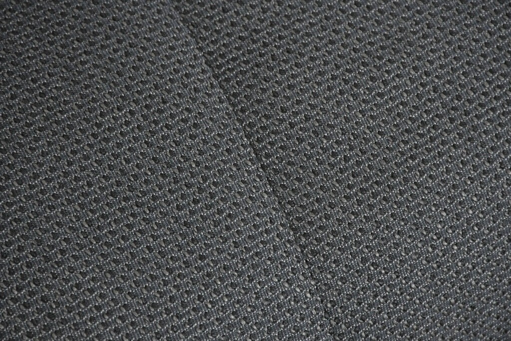 中古　希少モデル　ROLF BENZ(ロルフベンツ)　包み込まれるようなフォルムの2人掛けソファ　定価約70万円　(R-087577)