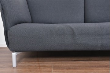 中古　希少モデル　ROLF BENZ(ロルフベンツ)　包み込まれるようなフォルムの2人掛けソファ　定価約70万円　(R-087577)