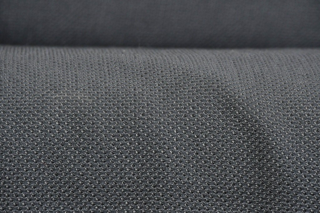 中古　希少モデル　ROLF BENZ(ロルフベンツ)　包み込まれるようなフォルムの2人掛けソファ　定価約70万円　(R-087577)