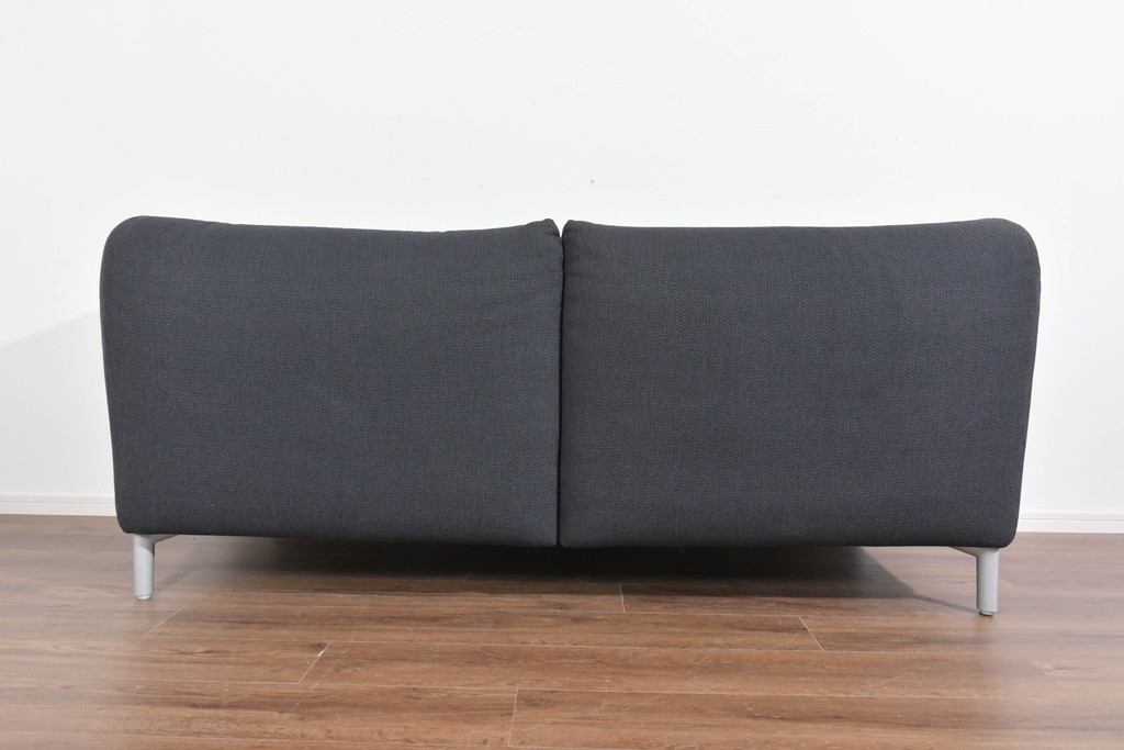 中古　希少モデル　ROLF BENZ(ロルフベンツ)　包み込まれるようなフォルムの2人掛けソファ　定価約70万円　(R-087577)