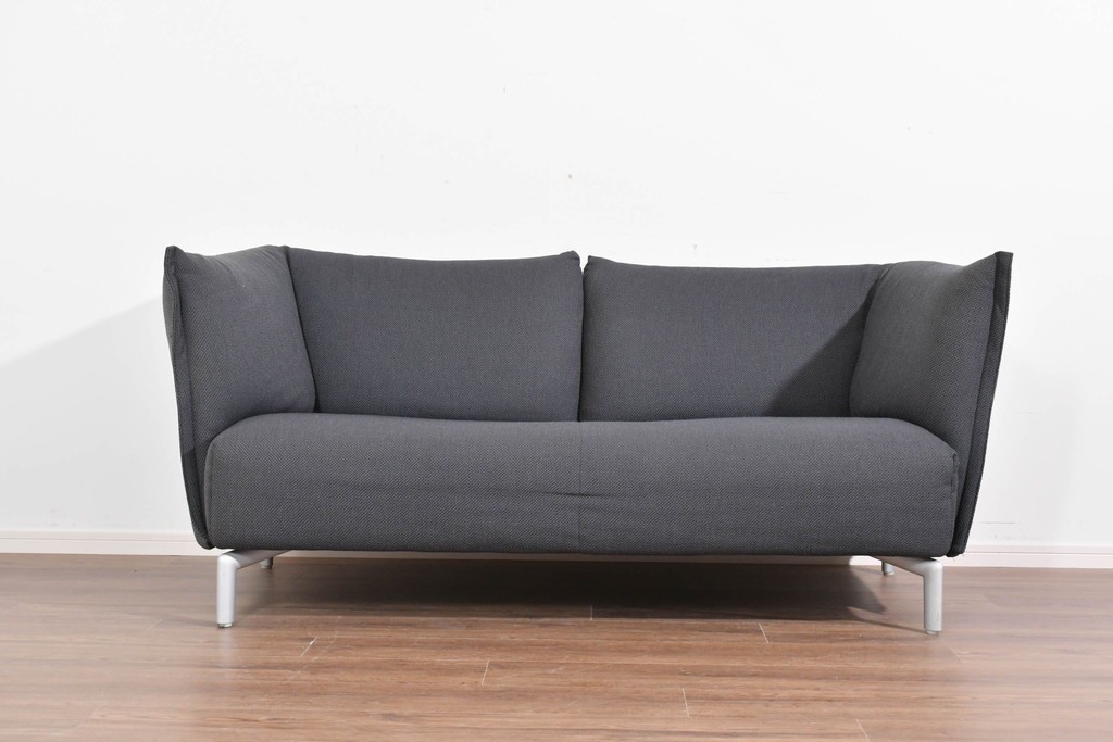 中古　希少モデル　ROLF BENZ(ロルフベンツ)　包み込まれるようなフォルムの2人掛けソファ　定価約64万円　(R-087578)