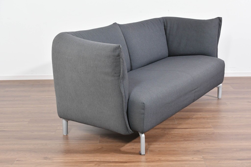 中古　希少モデル　ROLF BENZ(ロルフベンツ)　包み込まれるようなフォルムの2人掛けソファ　定価約64万円　(R-087578)