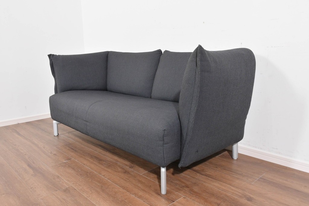 中古　希少モデル　ROLF BENZ(ロルフベンツ)　包み込まれるようなフォルムの2人掛けソファ　定価約64万円　(R-087578)