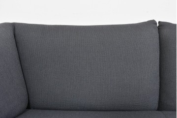 中古　希少モデル　ROLF BENZ(ロルフベンツ)　包み込まれるようなフォルムの2人掛けソファ　定価約64万円　(R-087578)