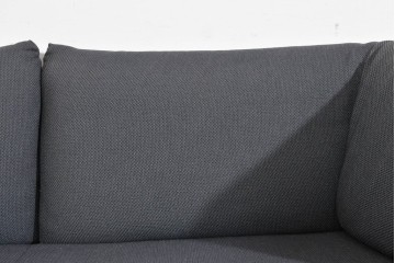 中古　希少モデル　ROLF BENZ(ロルフベンツ)　包み込まれるようなフォルムの2人掛けソファ　定価約64万円　(R-087578)